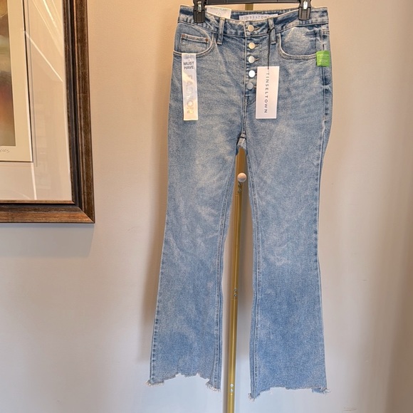 Tinseltown high rise flare button fly women’s Blue Jeans NWT 7/28 - Picture 1 of 13